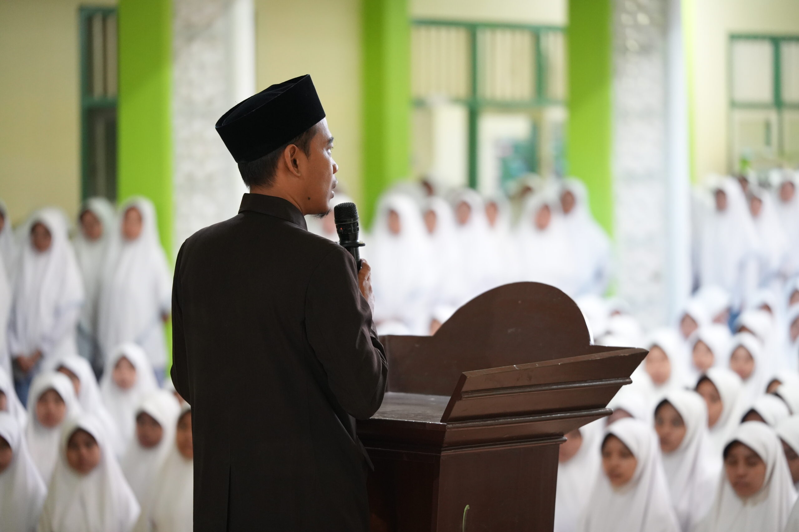 Belajar untuk Ilmu, Bukan Sekadar Ujian; Dr. KH. Ghozi Mubarok Idris Buka Ujian Lisan Santriwati Tahfidz Al-Amien